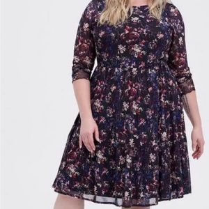 Torrid 2 black floral Dress mesh sleeve knee length